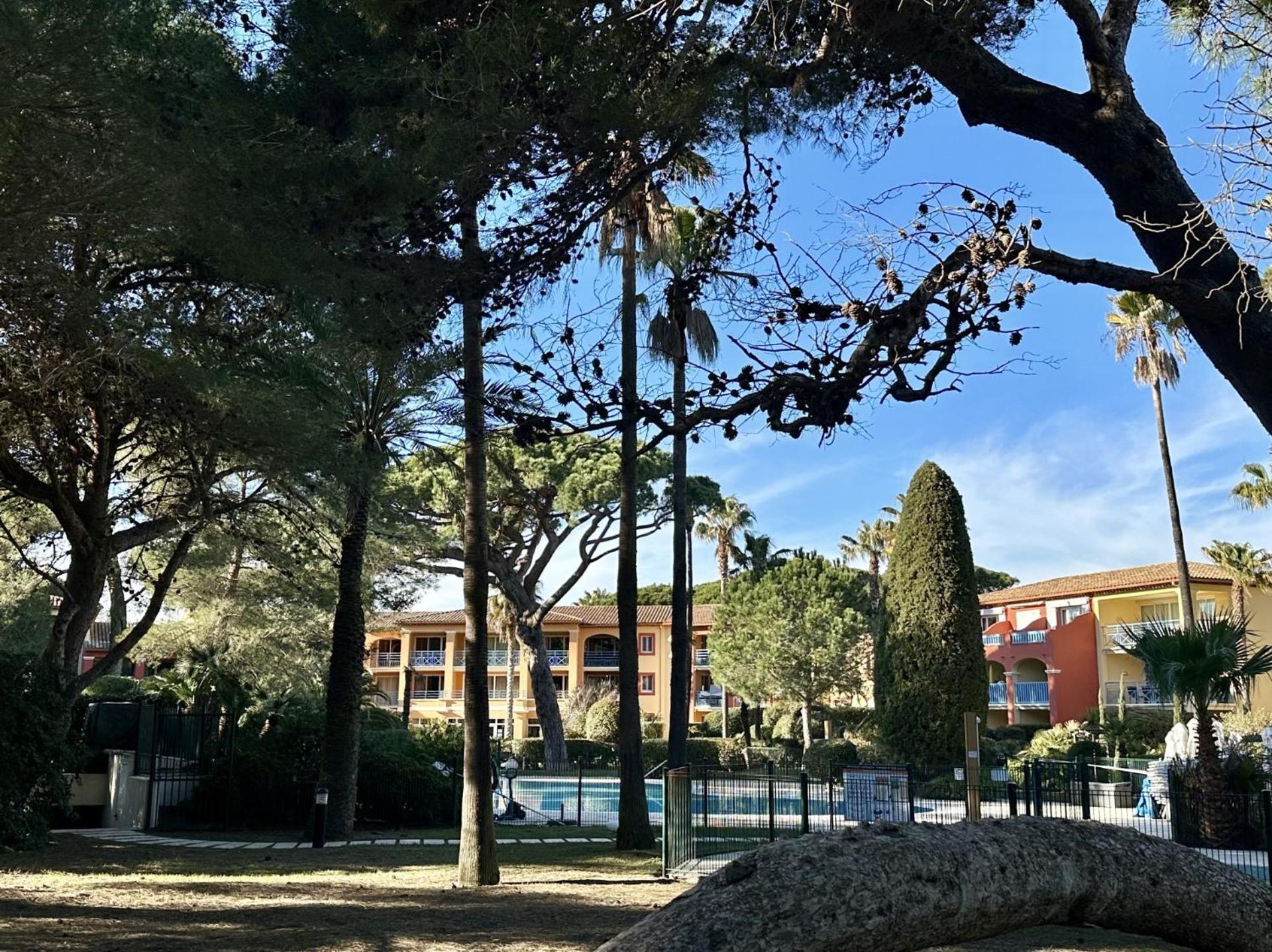La Badine 5P Plage Piscine Clim Jacuzzi Parc Luxuriant Hyeres Luaran gambar